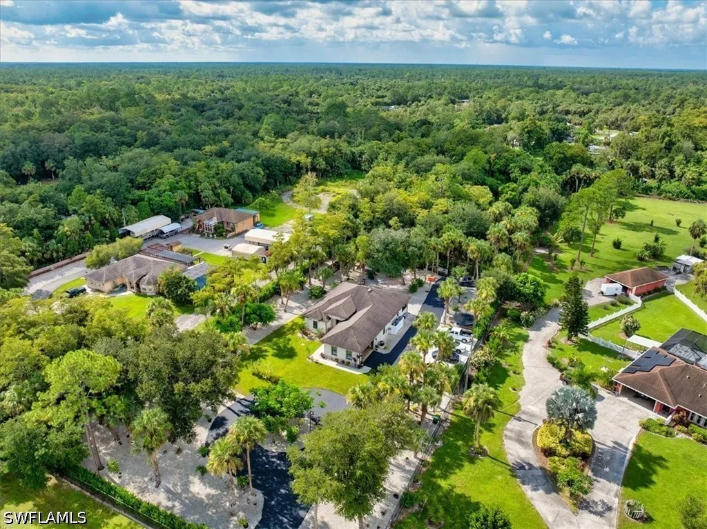 328 16th Avenue NW Naples FL 34120
