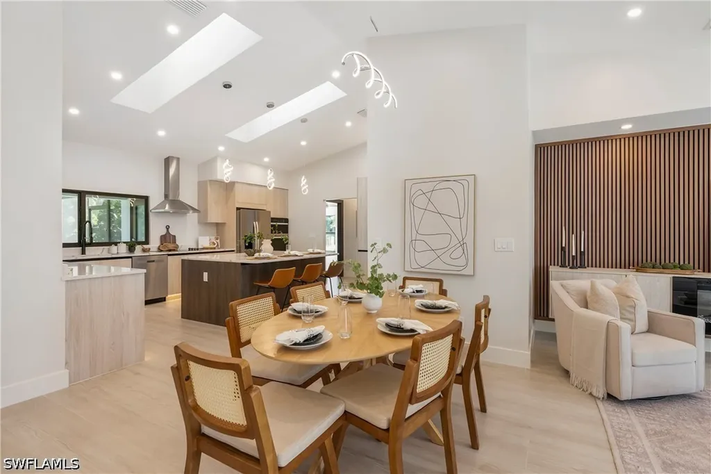 5105 Berkeley Drive Naples FL 34112