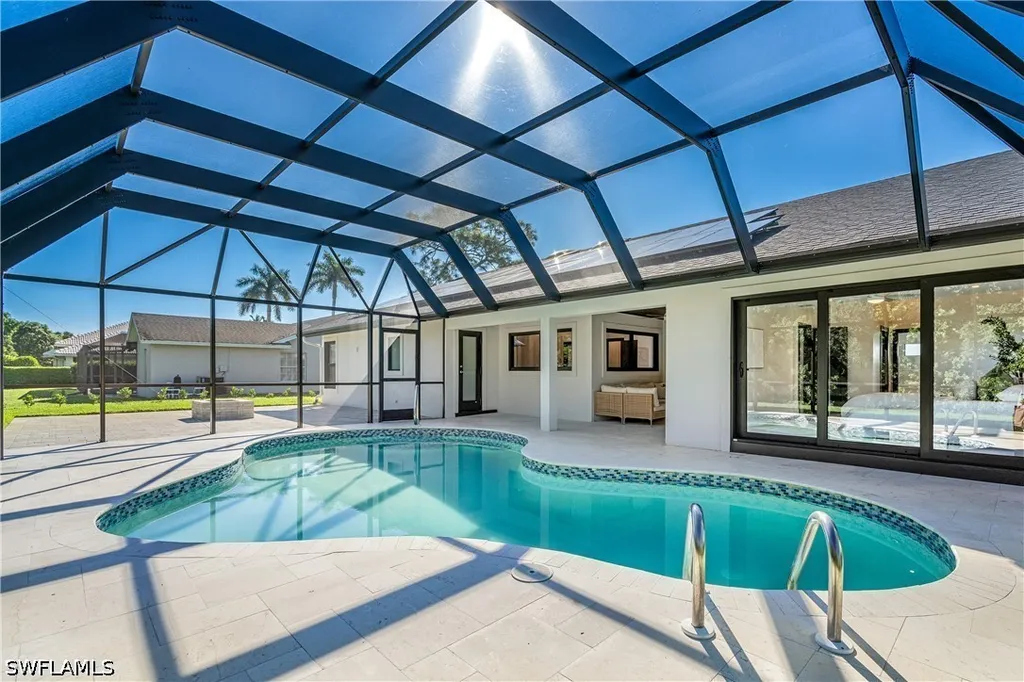 5105 Berkeley Drive Naples FL 34112