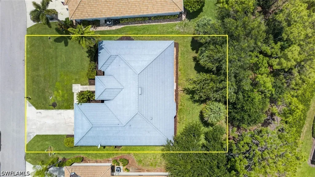 25020 Divot Drive Bonita Springs FL 34135