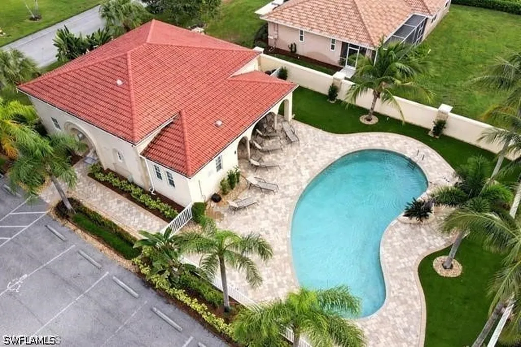 25020 Divot Drive Bonita Springs FL 34135