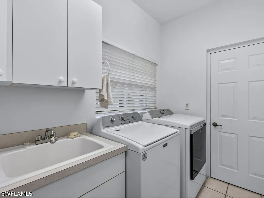 5210 Birmingham Drive Naples FL 34110