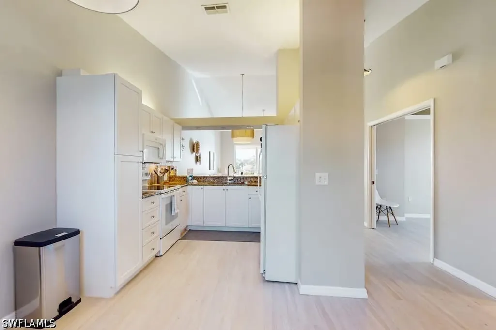 350 Robin Hood Circle Naples FL 34104