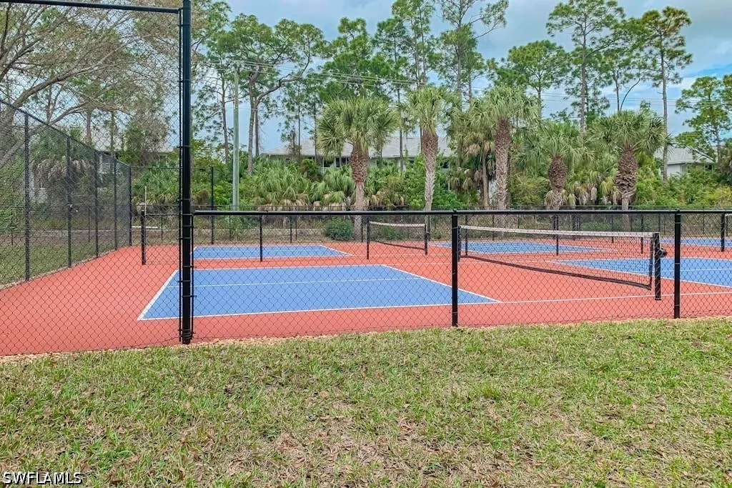 350 Robin Hood Circle Naples FL 34104
