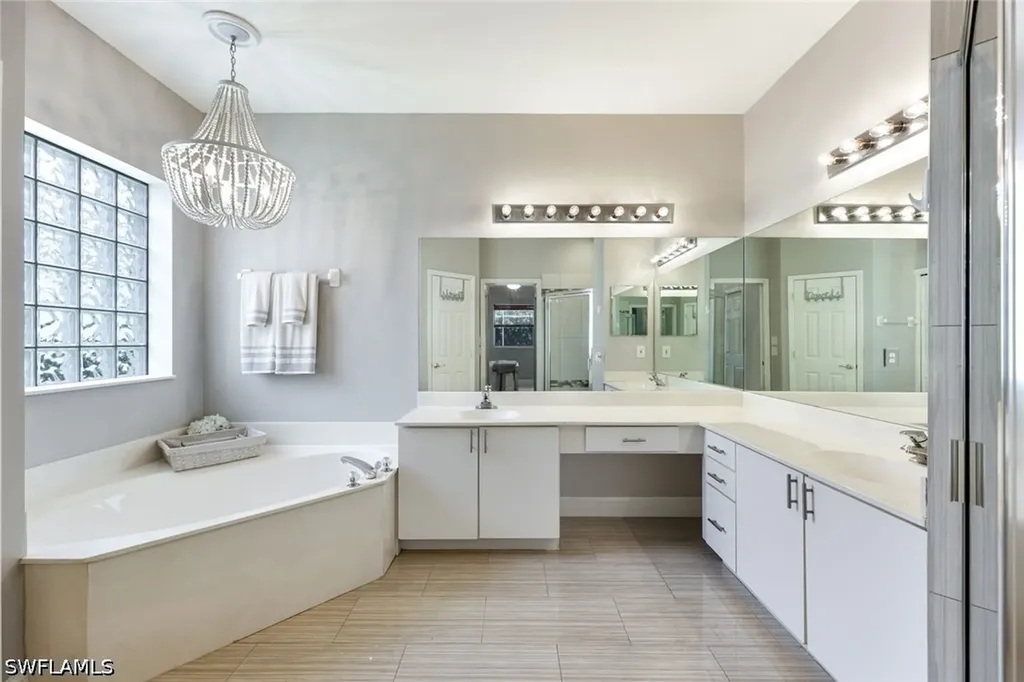697 Crossfield Circle Naples FL 34104