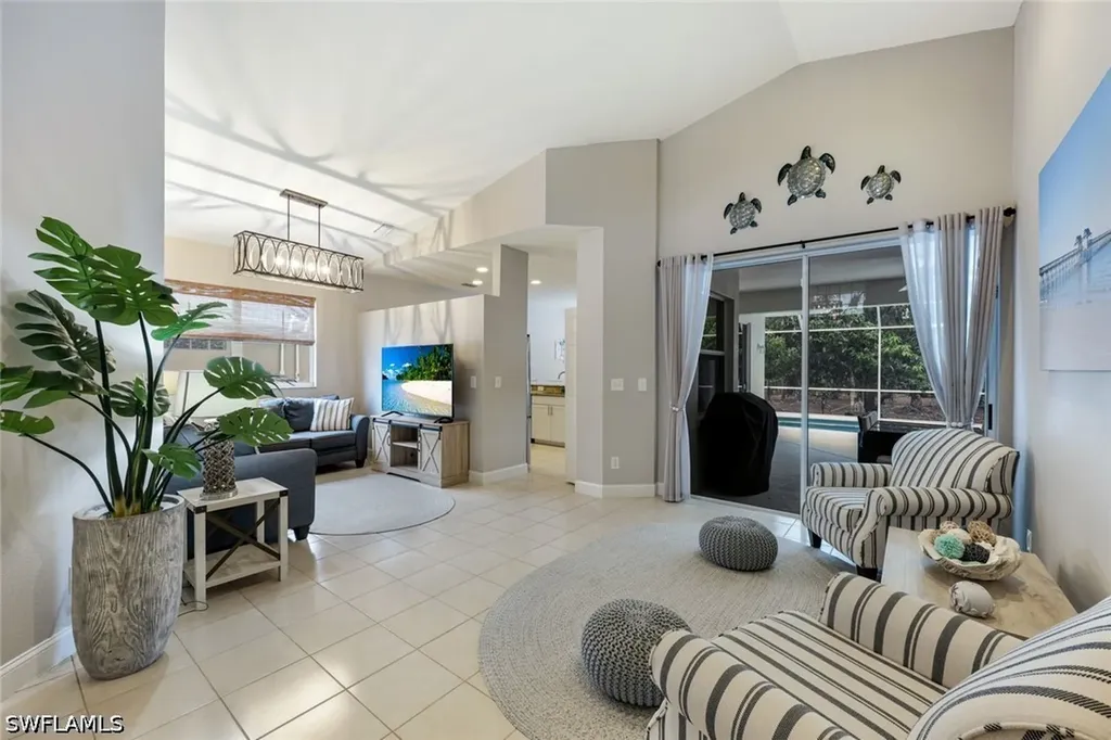 697 Crossfield Circle Naples FL 34104
