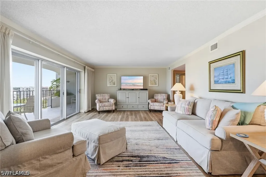 3951 Gulf Shore Boulevard N Naples FL 34103