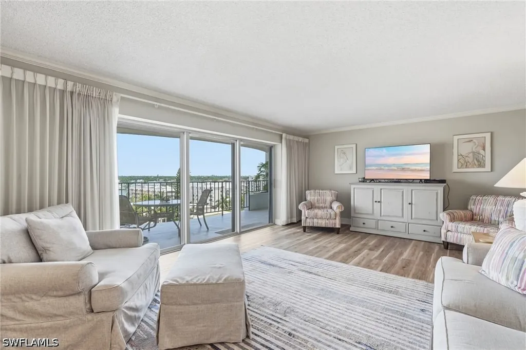 3951 Gulf Shore Boulevard N Naples FL 34103