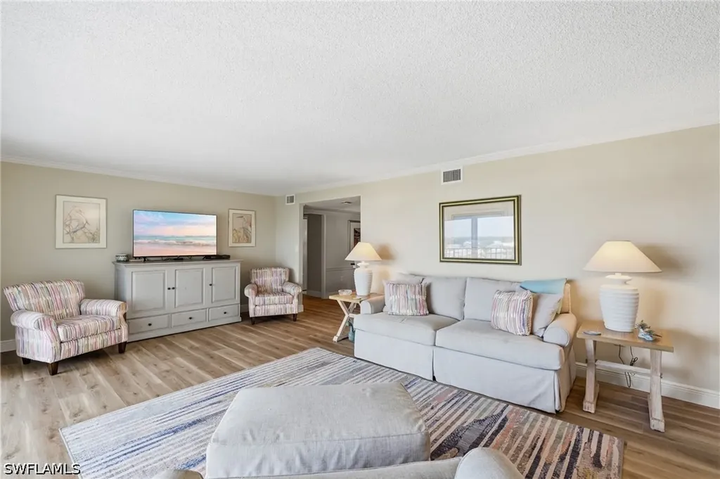 3951 Gulf Shore Boulevard N Naples FL 34103