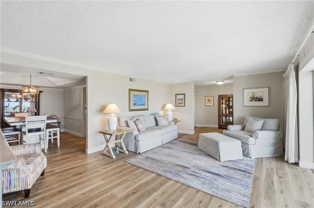 3951 Gulf Shore Boulevard N Naples FL 34103