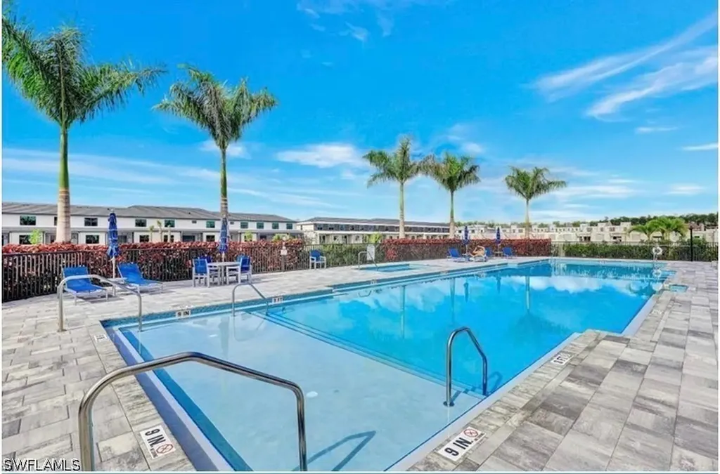7548 Carnegie Way Naples FL 34119
