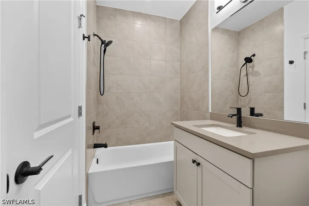 7548 Carnegie Way Naples FL 34119