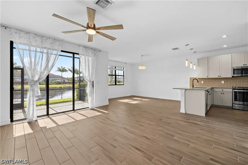 7548 Carnegie Way Naples FL 34119