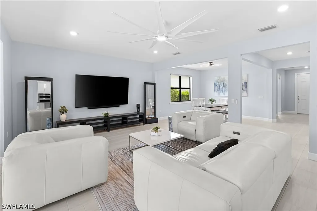 20104 Kingmont Drive Estero FL 33928