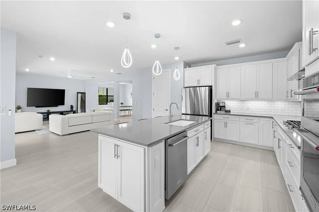 20104 Kingmont Drive Estero FL 33928