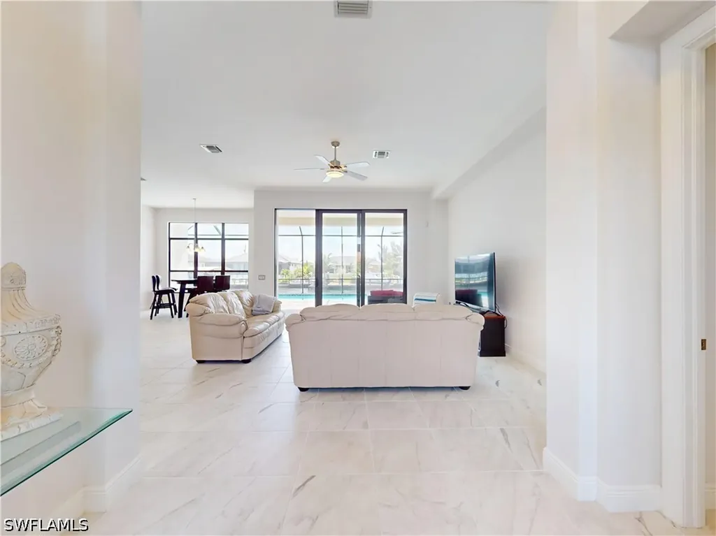 229 NW 33rd Avenue Cape Coral FL 33993