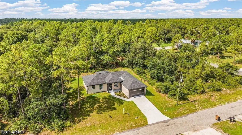 4204 E 24th Street Alva FL 33920