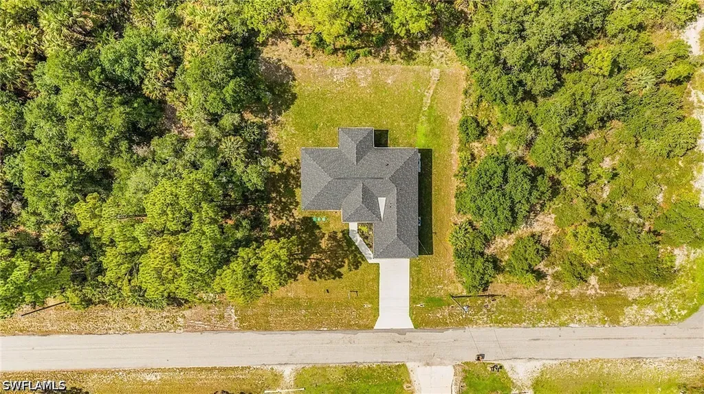 4204 E 24th Street Alva FL 33920