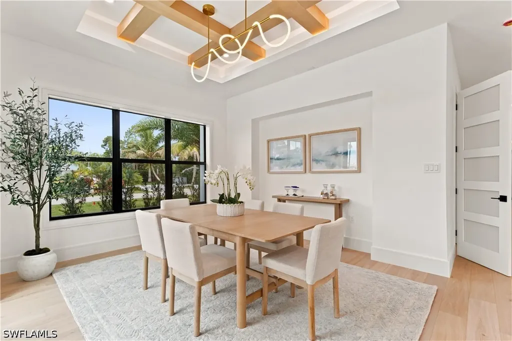 2200 11th Street N Naples FL 34103