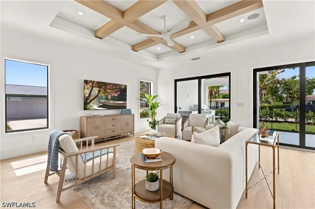 2200 11th Street N Naples FL 34103