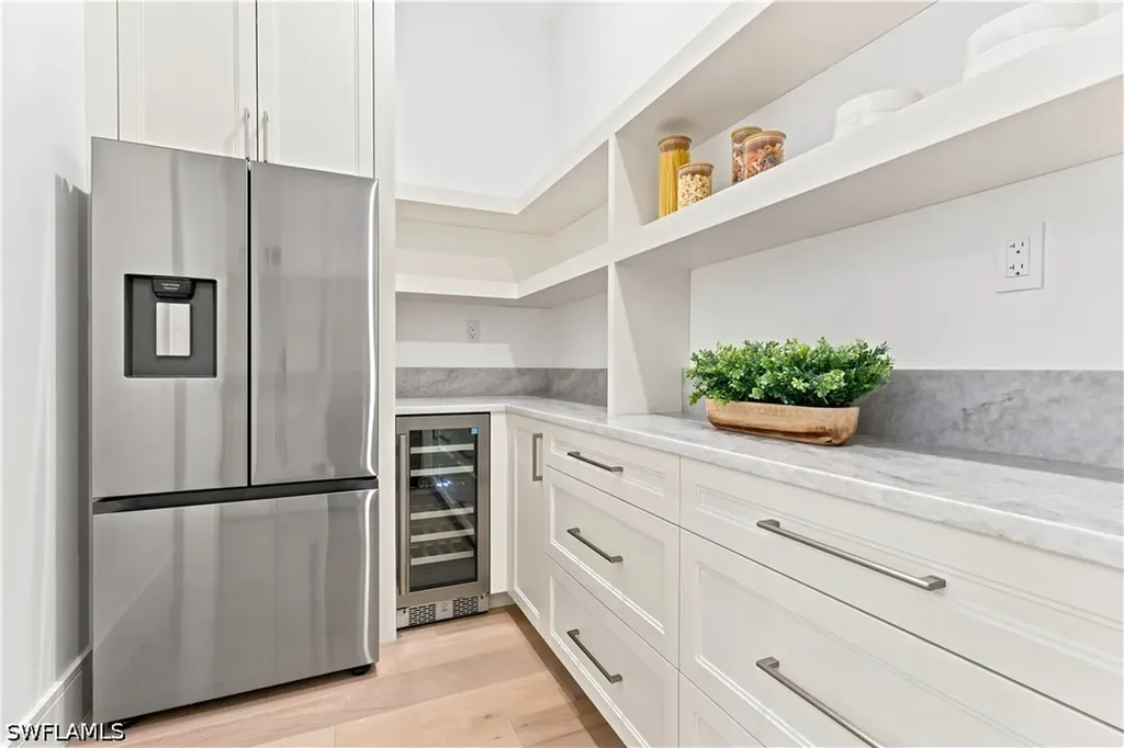 2200 11th Street N Naples FL 34103