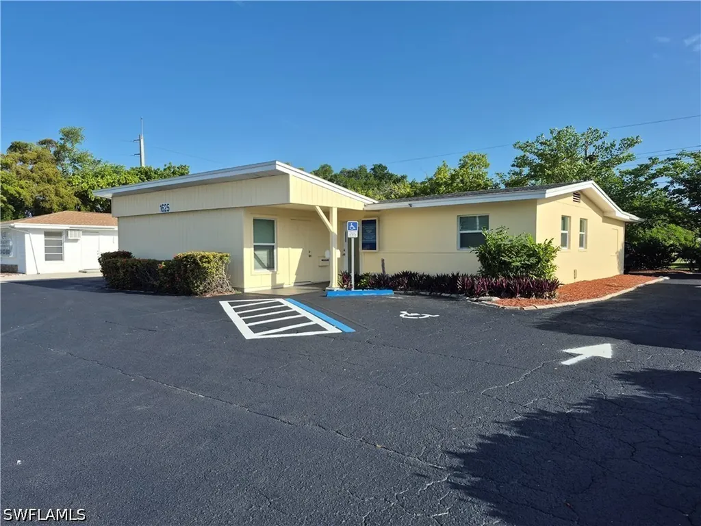 1625 Colonial Boulevard Fort Myers FL 33907