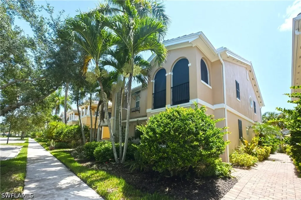 8090 Chianti Lane Naples FL 34114