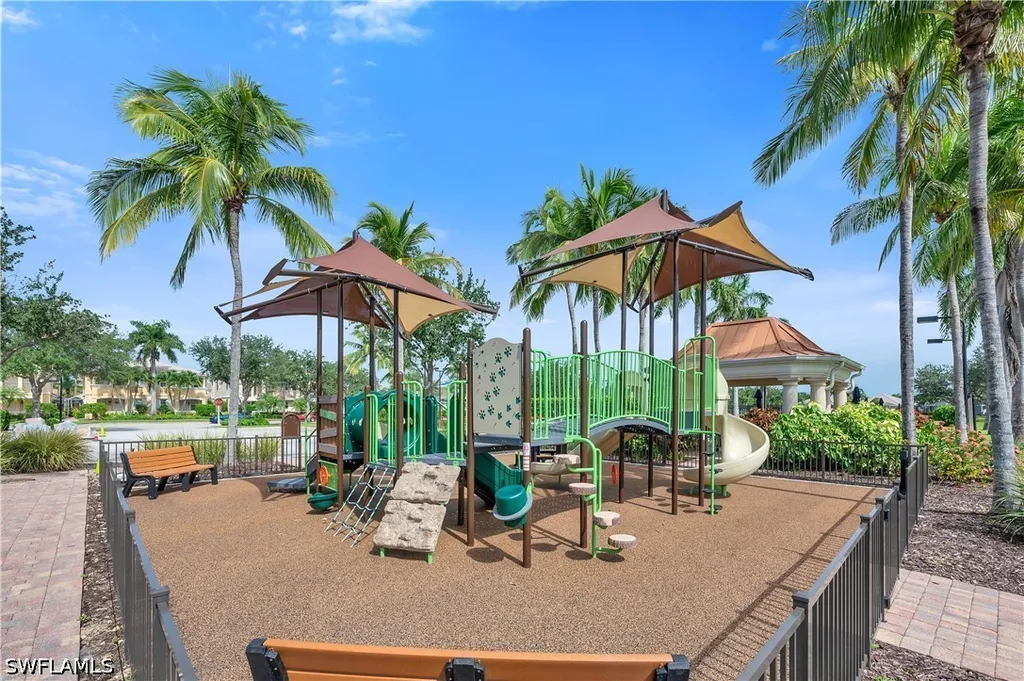 8090 Chianti Lane Naples FL 34114