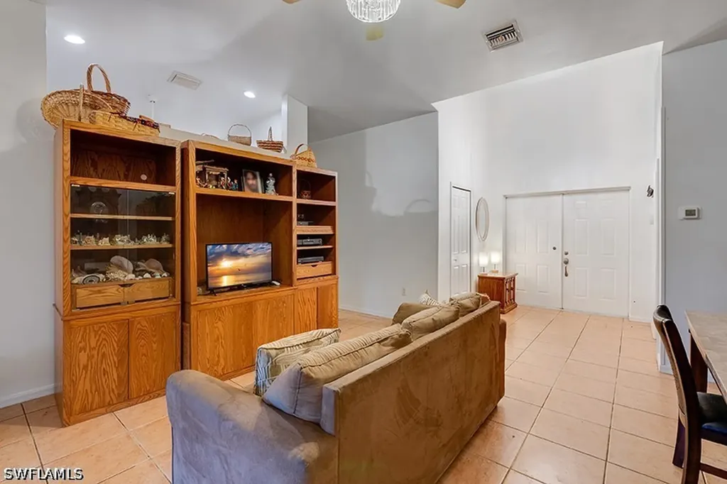 4105 NE 20th Place Cape Coral FL 33909