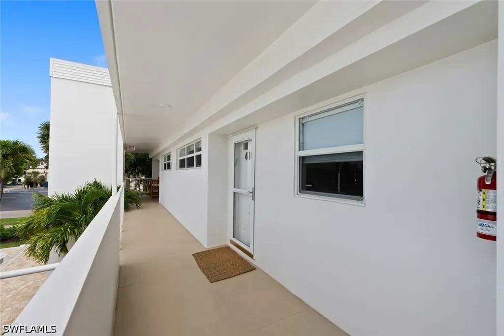 410 Broad Avenue S Naples FL 34102