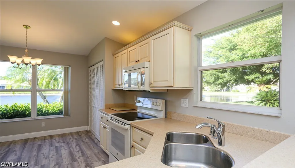 402 Emerald Bay Circle Naples FL 34110