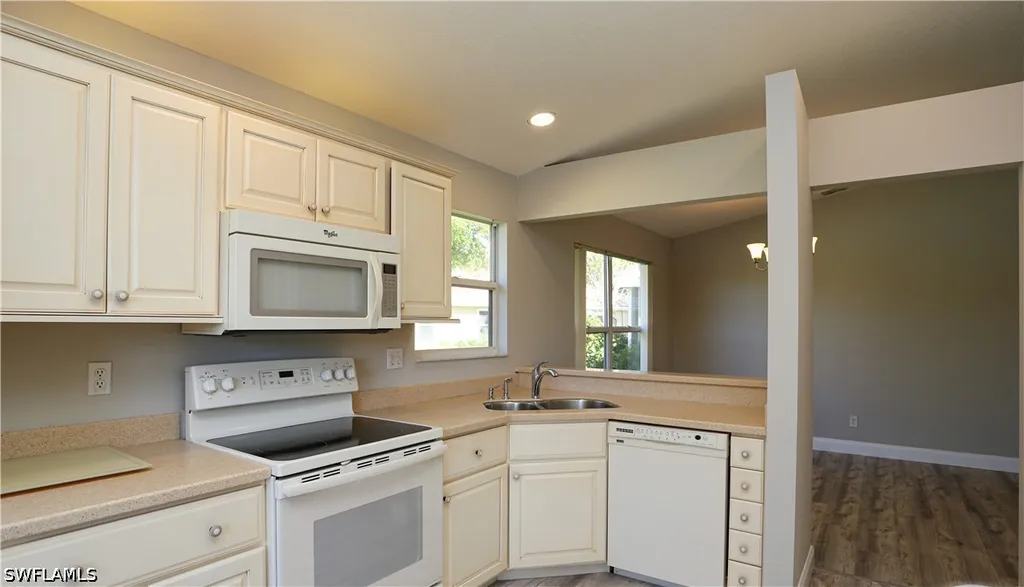 402 Emerald Bay Circle Naples FL 34110