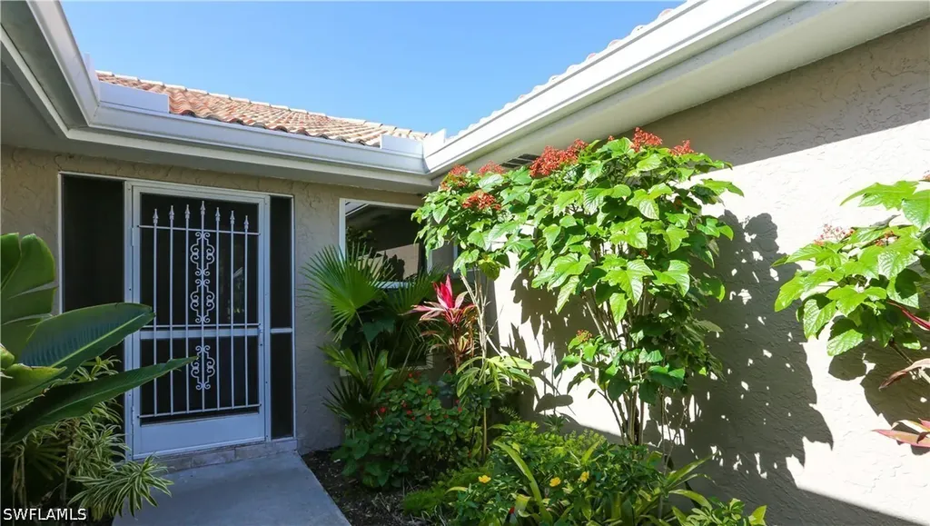 402 Emerald Bay Circle Naples FL 34110