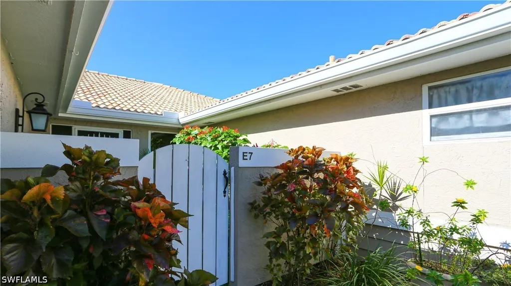 402 Emerald Bay Circle Naples FL 34110