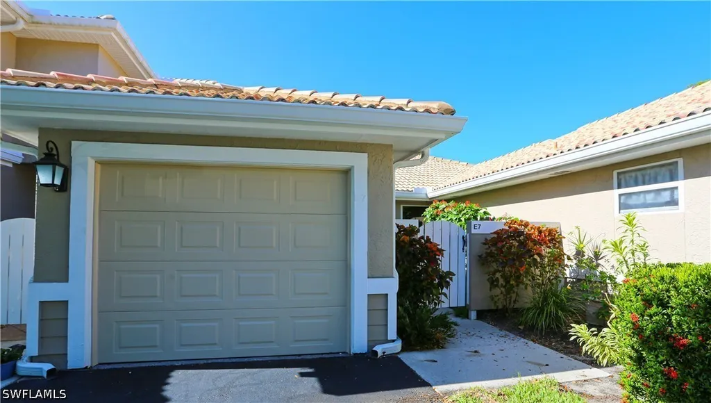 402 Emerald Bay Circle Naples FL 34110