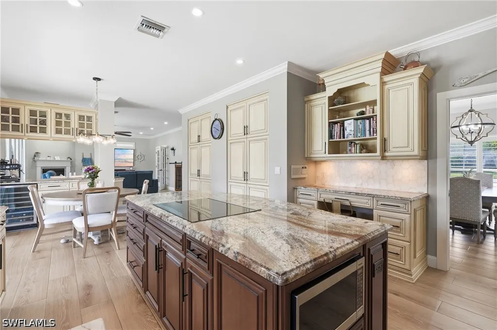 308 Wentworth Court Naples FL 34104