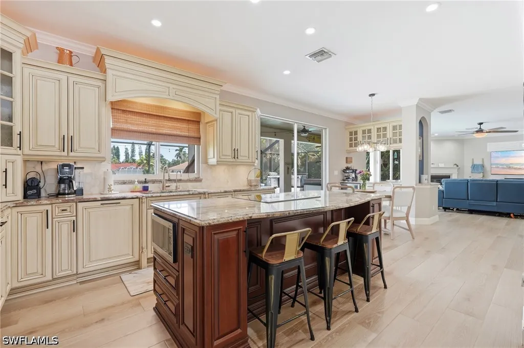 308 Wentworth Court Naples FL 34104