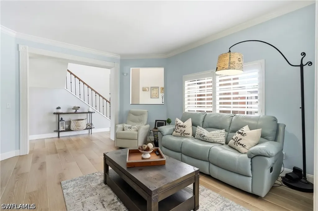 308 Wentworth Court Naples FL 34104