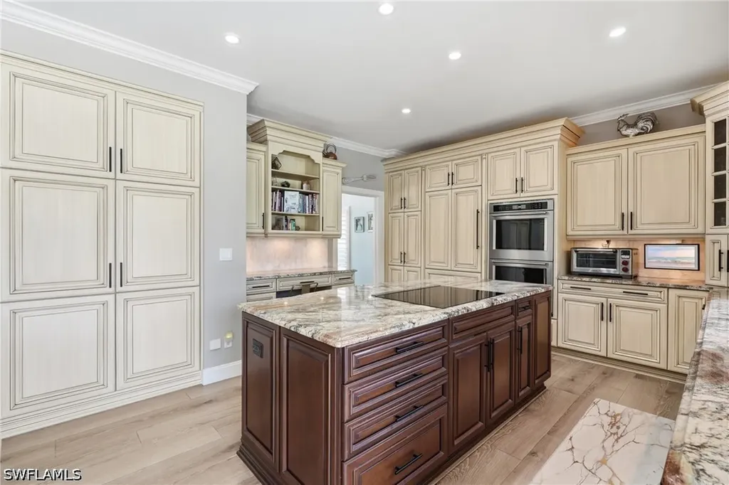 308 Wentworth Court Naples FL 34104