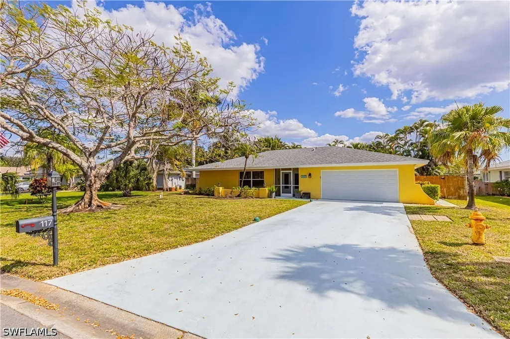 117 Big Springs Drive Naples FL 34113