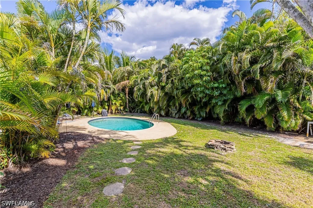 117 Big Springs Drive Naples FL 34113