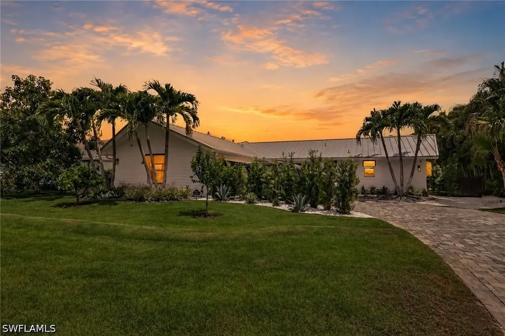 765 High Pines Drive Naples FL 34103