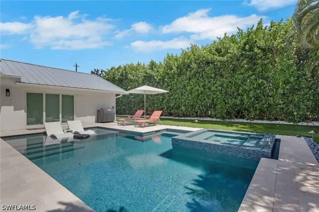 765 High Pines Drive Naples FL 34103