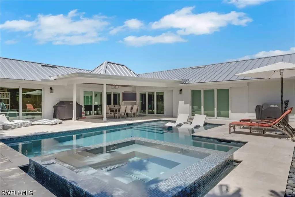 765 High Pines Drive Naples FL 34103