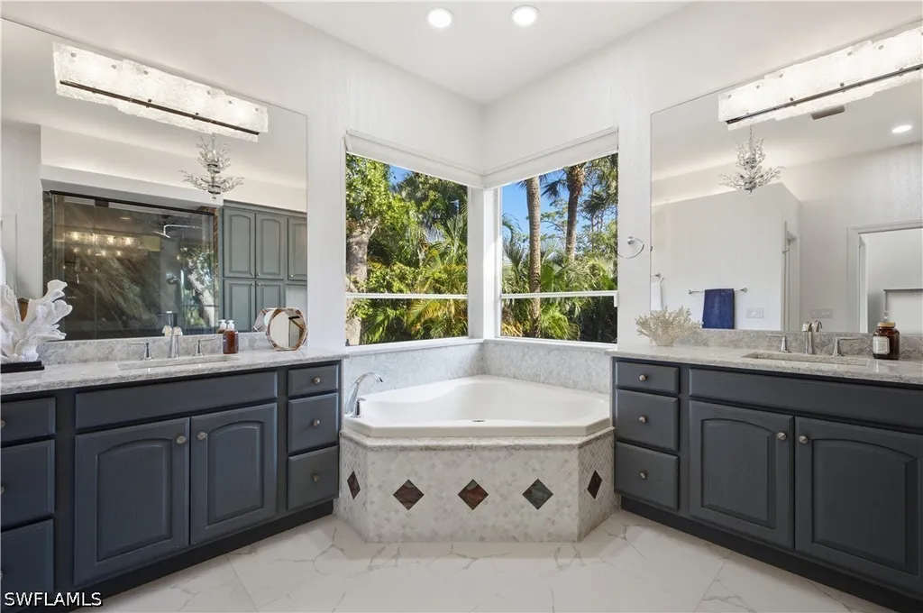 27231 Lakeway Court Bonita Springs FL 34134