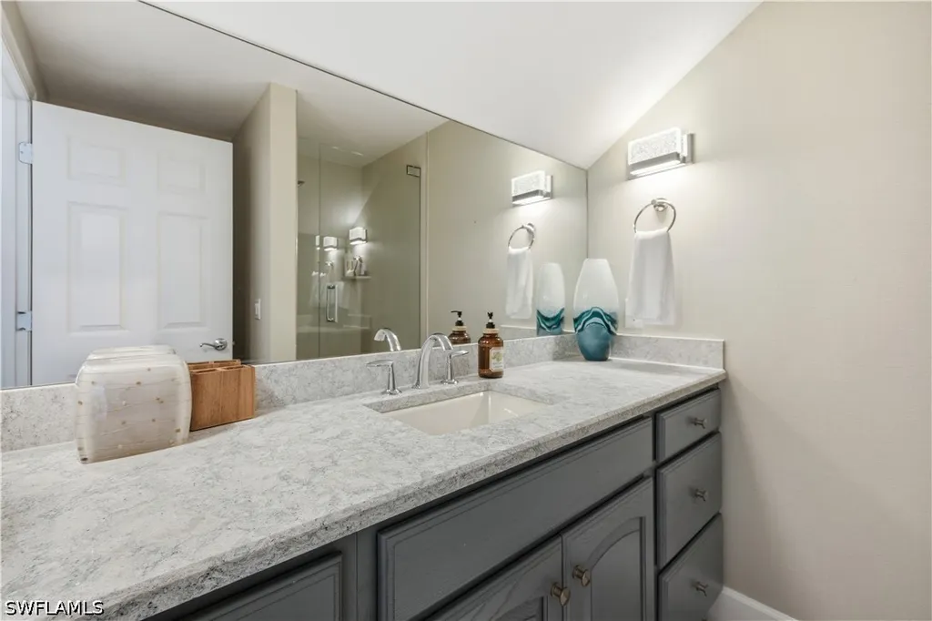 27231 Lakeway Court Bonita Springs FL 34134