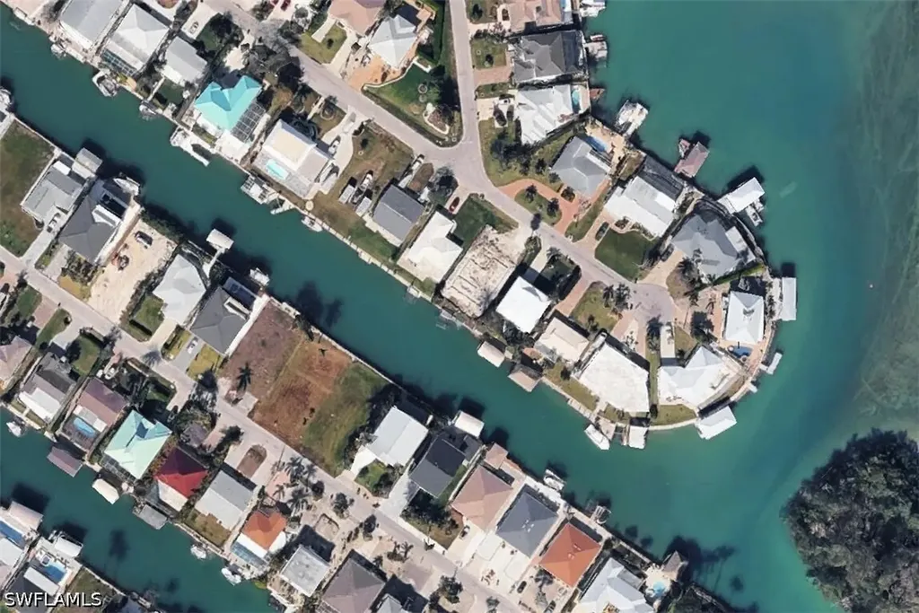 155 Trinidad Street Naples FL 34113