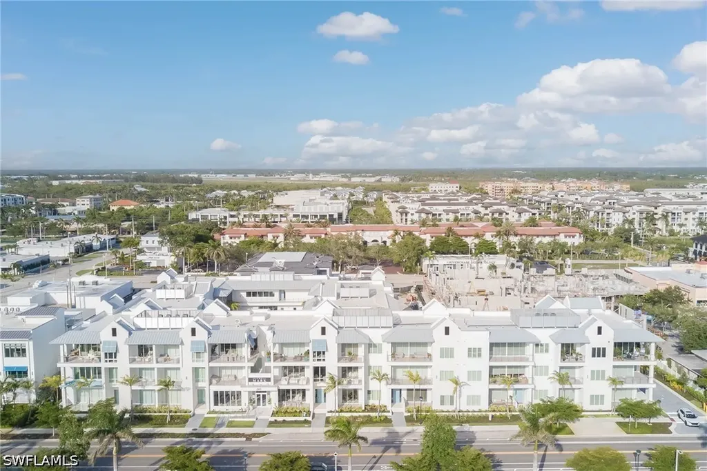 201 8th Street S Naples FL 34102