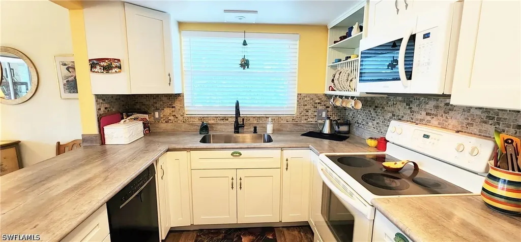 109 Georgetown Boulevard Naples FL 34112