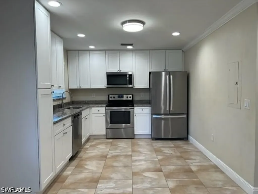 3325 Airport Road N Naples FL 34105
